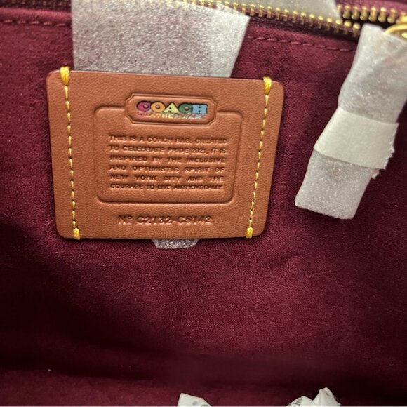 Coach Field Tote 22 In Rainbow Signature Canvas c5142 - Picture 5 of 6